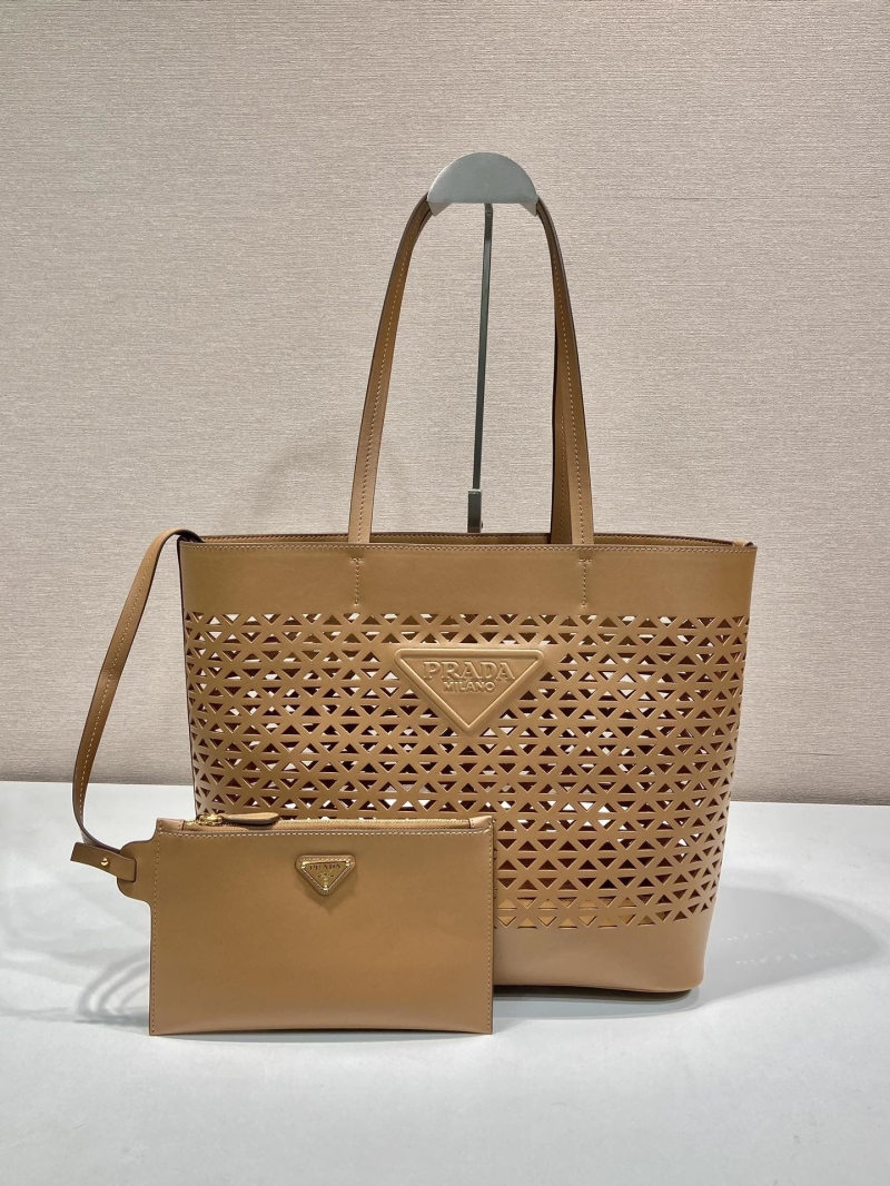 Pra*a tote bags